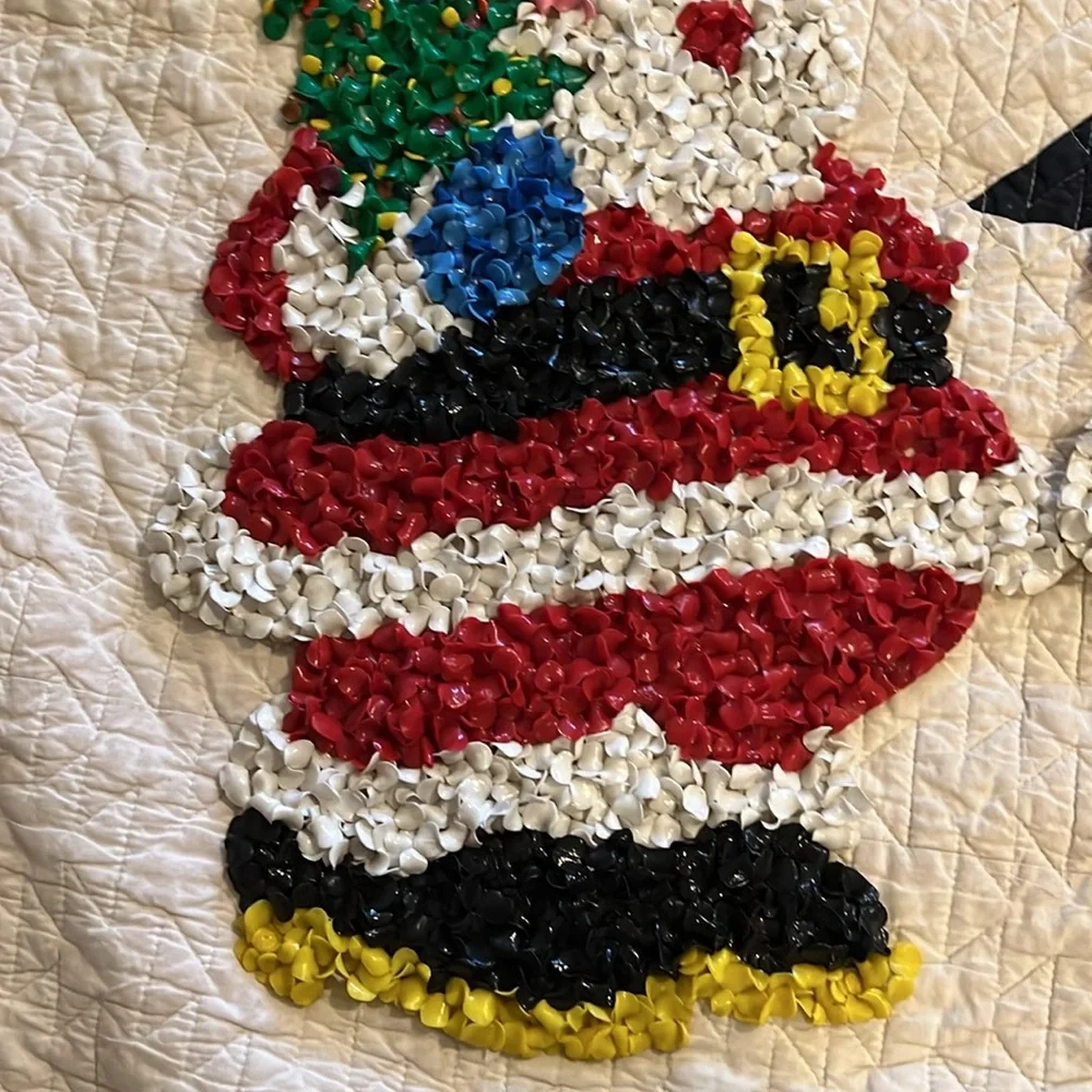 2 Vintage Christmas Santa popcorn wall decorations 18”